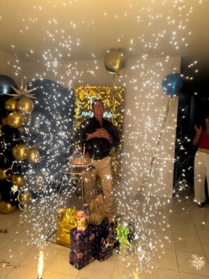 DECORACIÓN CON POLVORA FRIA