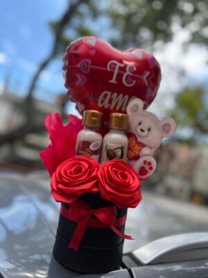 FRAGANCIAS DECORADAS CON ROSAS ETERNAS